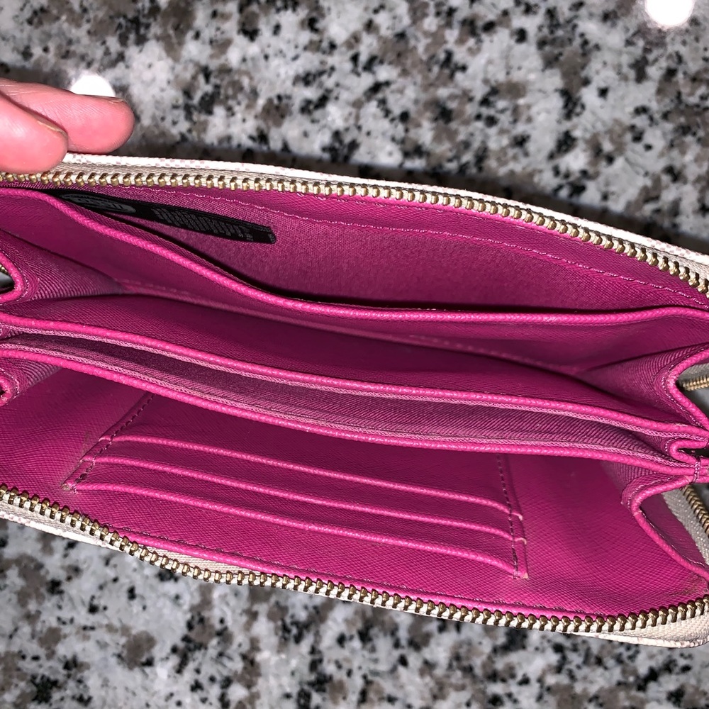Fossil Wallet - Picture 7 of 8
